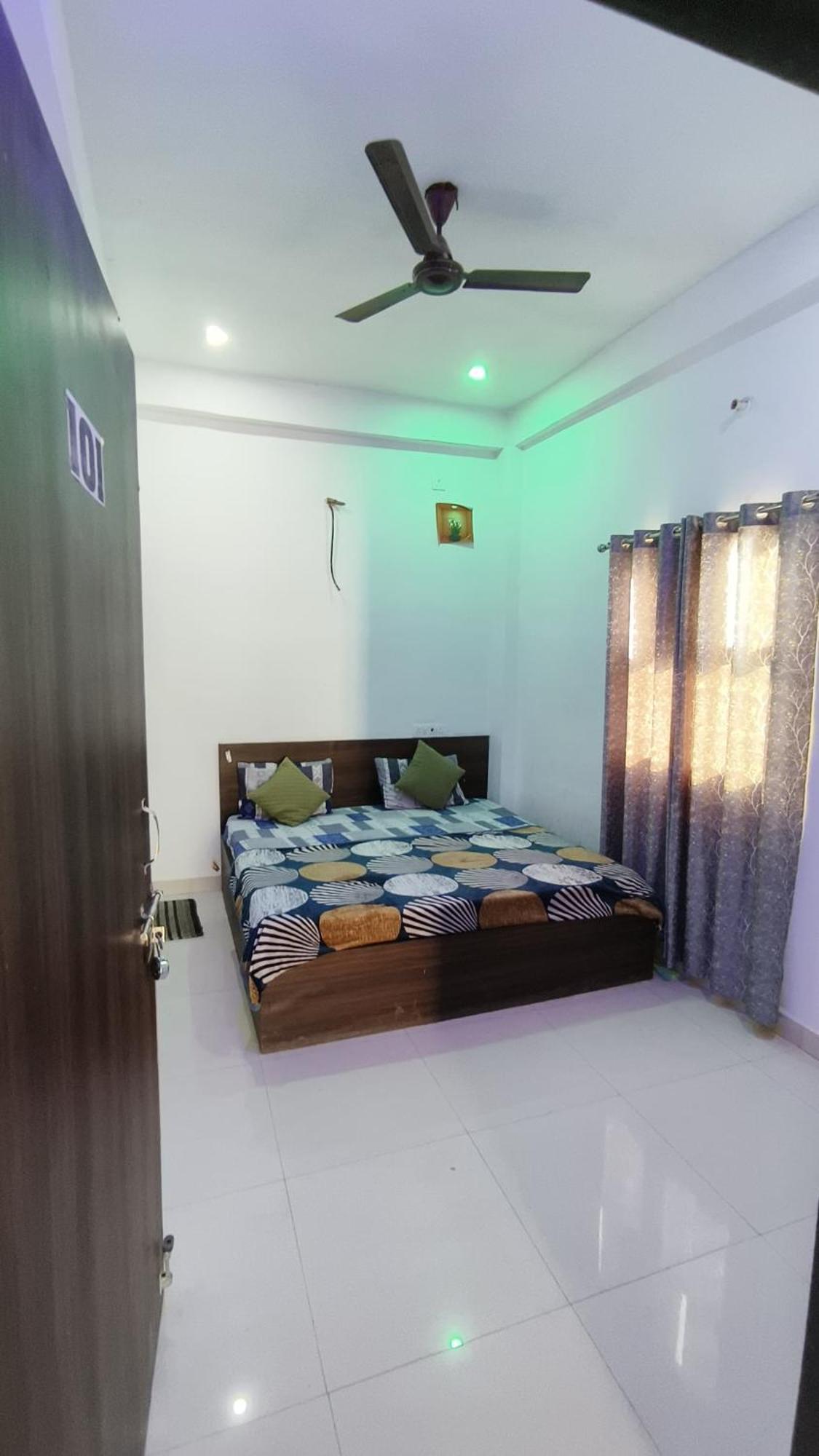Shri Jee Dham Near Prem Mandir 호텔 Vrindāvan 외부 사진